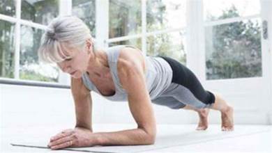 40歲過後「女性老得快」，每天堅持這9個動作， 身材回到20歲
