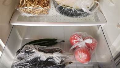 蔬菜買回來儘量不要與塑膠袋一起放進冰箱，我也是剛知道，看完提醒家人